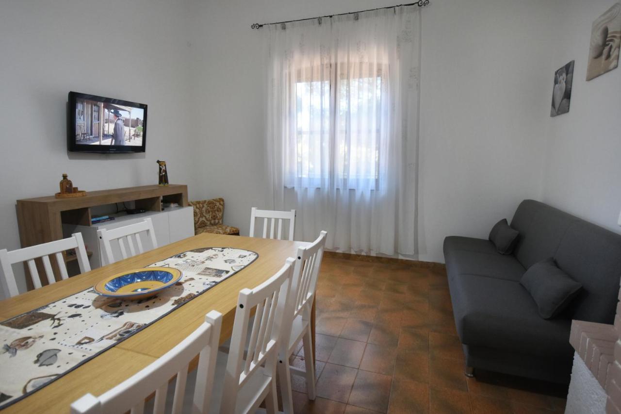 Mario & Nina - Portopino House Porto Pino Buitenkant foto