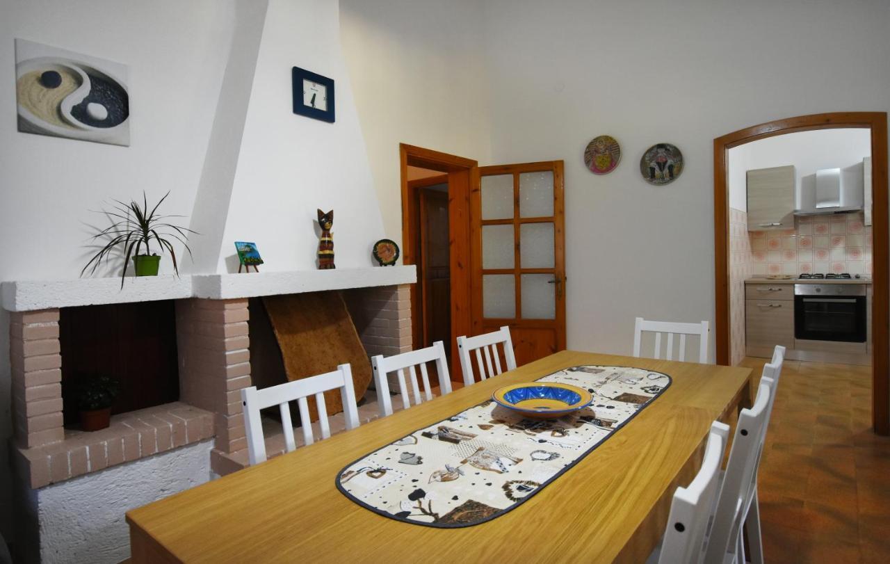 Mario & Nina - Portopino House Porto Pino Buitenkant foto